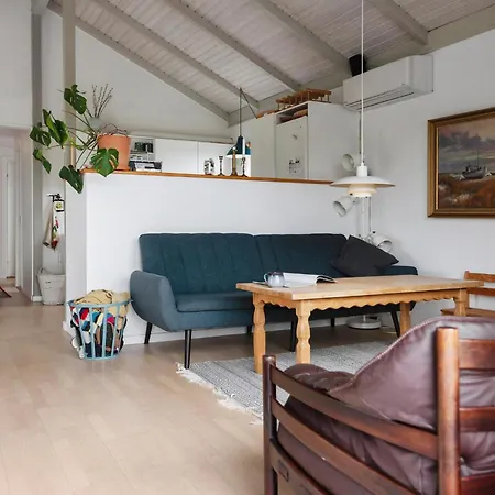 Semesterbostad Awesome In Harboore Harboør